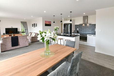 Photo of property in 35 St James Avenue, Helensville, 0800