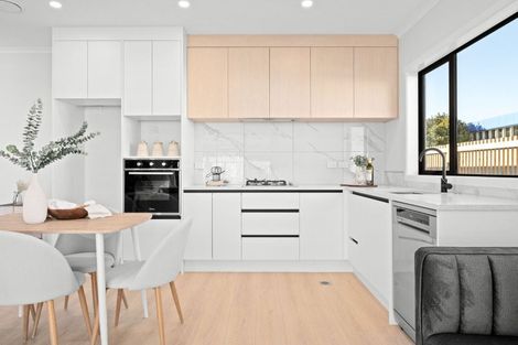 Photo of property in 7 Brough Place, St Andrews, Hamilton, 3200