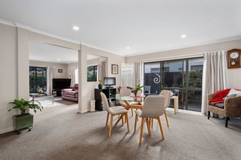 Photo of property in 18 Ohope Place, Papamoa Beach, Papamoa, 3118