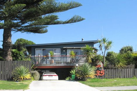 Photo of property in 35 Percy Road, Papamoa Beach, Papamoa, 3118