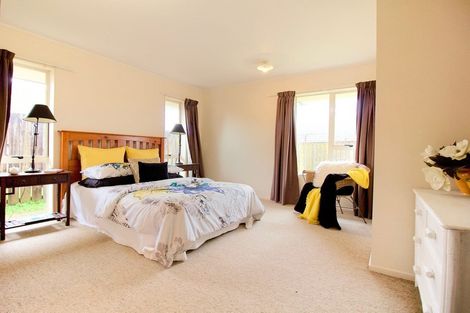 Photo of property in 23 Robin Brooke Drive, Flat Bush, Auckland, 2019