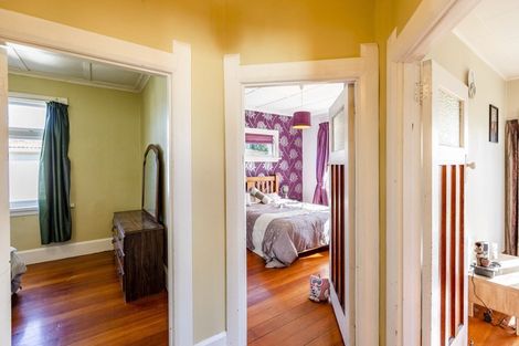 Photo of property in 33 Bowling Road, Greenmeadows, Napier, 4112