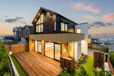 Photo of property in 34 Kumukumu Road, Long Bay, Auckland, 0630