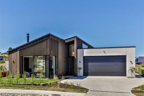 Photo of property in 14 Kirimoko Crescent, Wanaka, 9305