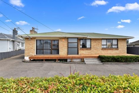 Photo of property in 3 Bowen Street, Manurewa East, Auckland, 2102