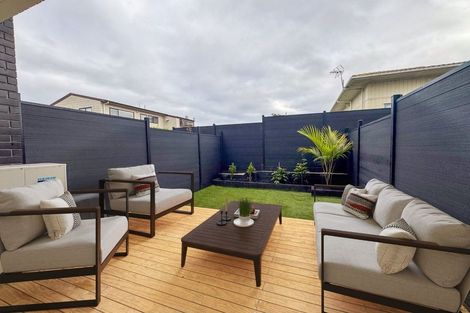 Photo of property in 4/6 James Street, Bayview, Auckland, 0629