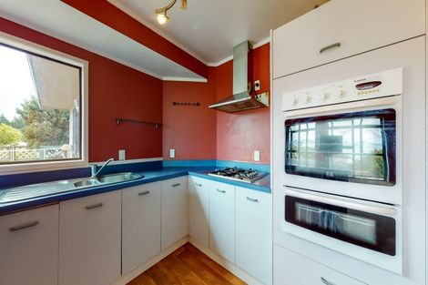 Photo of property in 12 Jasmine Grove, Maungaraki, Lower Hutt, 5010