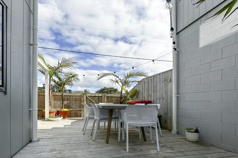 Photo of property in 94e Bay Street, Red Beach, 0932