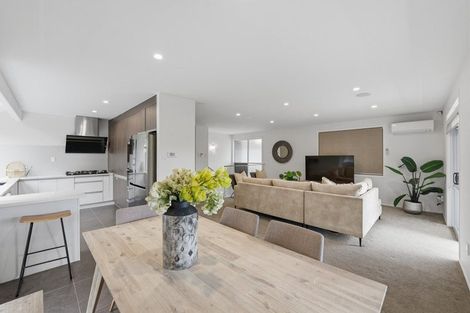 Photo of property in 7a Sailfish Drive, West Harbour, Auckland, 0618