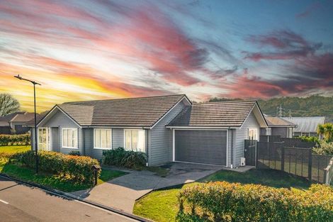 Photo of property in 5 Aro Mato Place, Huapai, Kumeu, 0810