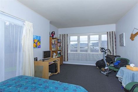 Photo of property in 18 Fraser Street, Wainuiomata, Lower Hutt, 5014