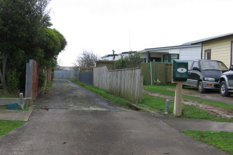 Photo of property in 14 Perrin Place, Kelvin Grove, Palmerston North, 4414