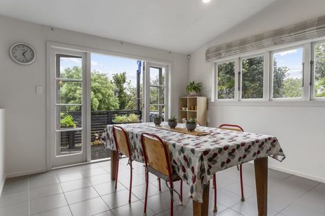 Photo of property in 37 Roberton Road, Avondale, Auckland, 1026