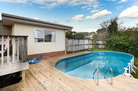 Photo of property in 64 View Road, Henderson, Auckland, 0612