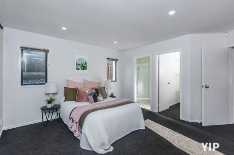 Photo of property in 59 Dress Circle, Newlands, Wellington, 6037