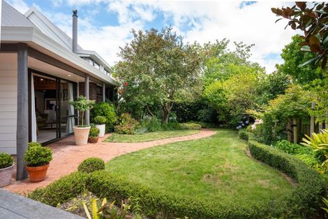 Photo of property in 21a Chambers Street, Havelock North, 4130