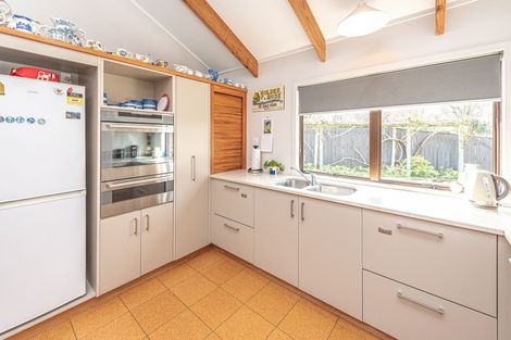 Photo of property in 3 Collier Place, Saint Johns Hill, Whanganui, 4501