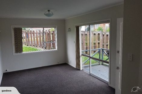 Photo of property in 30 Faith Bullock Place, New Lynn, Auckland, 0600
