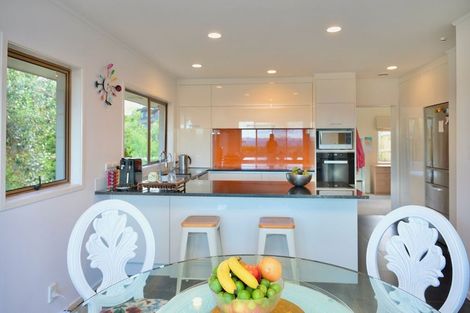 Photo of property in 11 View Road, Shelly Park, Auckland, 2014