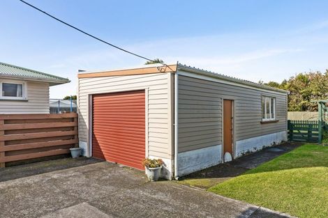 Photo of property in 135 Cracroft Street, Waitara, 4320