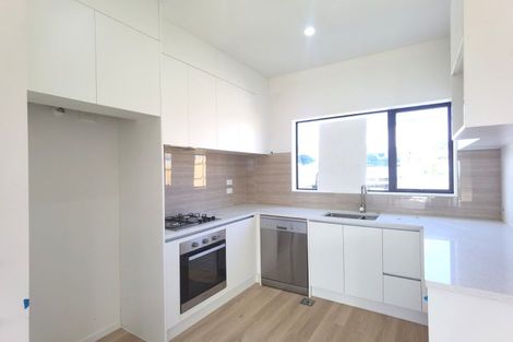 Photo of property in 9b Crestview Rise, Papakura, 2110