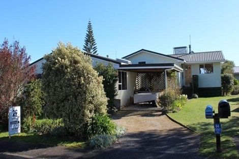 Photo of property in 64 Selwyn Street, Pohara, Takaka, 7183