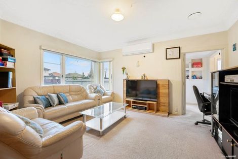 Photo of property in 42 Ranfurly Road, Papatoetoe, Auckland, 2104