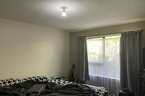 Photo of property in 2/31 Robson Street, Stokes Valley, Lower Hutt, 5019