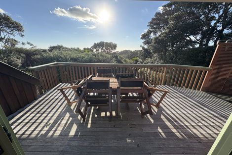 Photo of property in 15 Domain Crescent, Muriwai, Waimauku, 0881