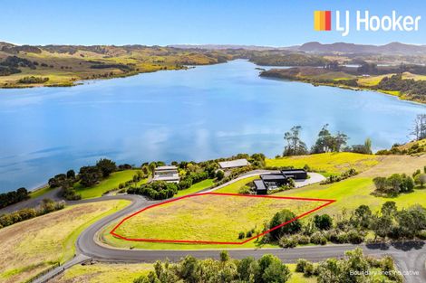 Photo of property in 16a Salt River View Road, Kaiwaka, 0573