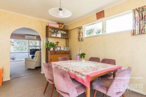 Photo of property in 114 Sturges Road, Henderson, Auckland, 0612