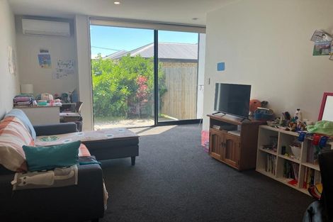 Photo of property in 17 Verlamio Lane, Edgeware, Christchurch, 8013