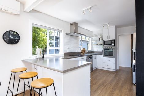 Photo of property in 43 Essex Street, Vogeltown, New Plymouth, 4310