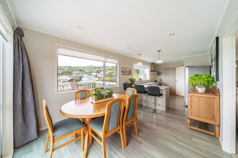Photo of property in 6 Langwell Place, Papakowhai, Porirua, 5024