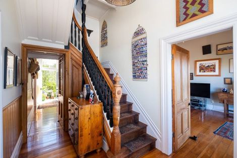 Photo of property in 1 Seaview Terrace, Bluff Hill, Napier, 4110