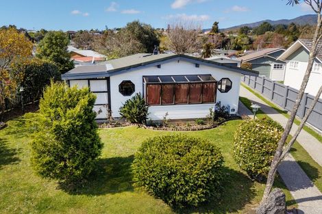 Photo of property in 8 Roband Crescent, Brown Owl, Upper Hutt, 5018