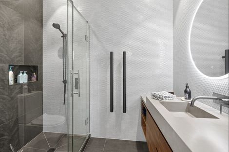 Photo of property in 5 Diamond Lane, Wanaka, 9305