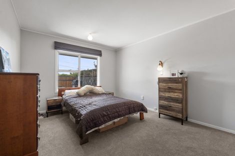 Photo of property in 9 Barrett Street, Westown, New Plymouth, 4310