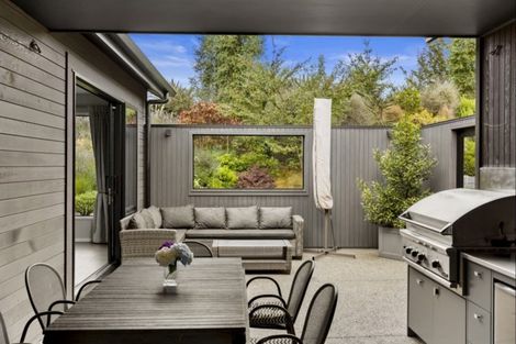 Photo of property in 27 Pendeen Crescent, Jacks Point, Queenstown, 9371