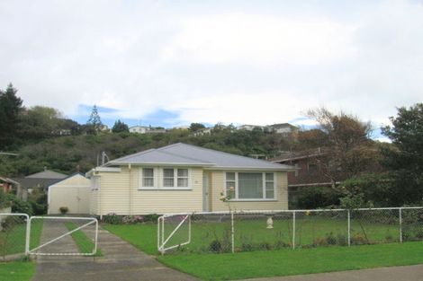 Photo of property in 83 Oxford Street, Tawa, Wellington, 5028
