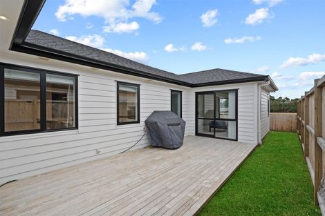 Photo of property in 13 Silver Beech Street, Takanini, 2110