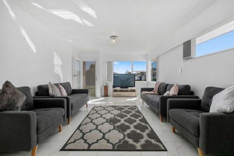 Photo of property in 3/8 Russell Road, Manurewa, Auckland, 2102