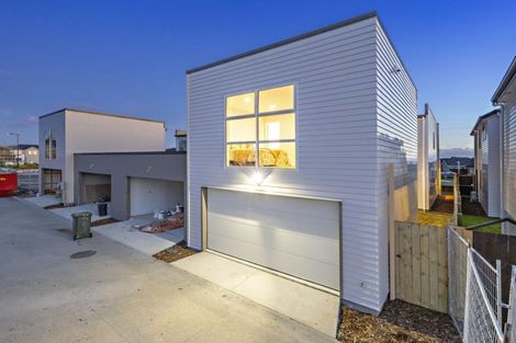 Photo of property in 32 Kauri Heart Avenue, Takanini, 2112