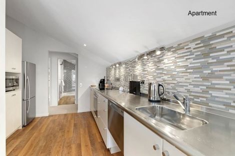 Photo of property in 166 Beacon Point Road, Wanaka, 9305