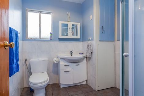 Photo of property in 639 Swanson Road, Swanson, Auckland, 0612