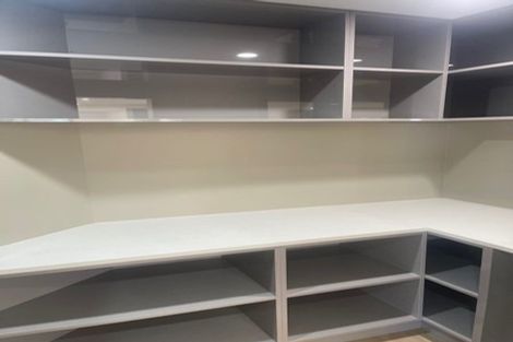 Photo of property in 28 Arrowsmith Drive, Clover Park, Auckland, 2019