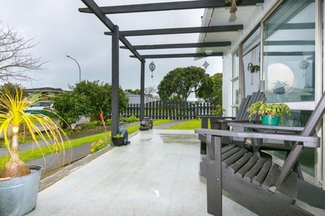 Photo of property in 8 Sarten Street, Waitara, 4320