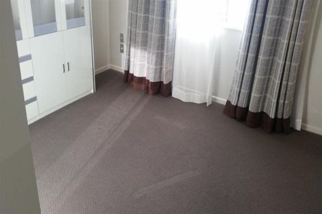 Photo of property in 9 Loughros Place, Pinehill, Auckland, 0632