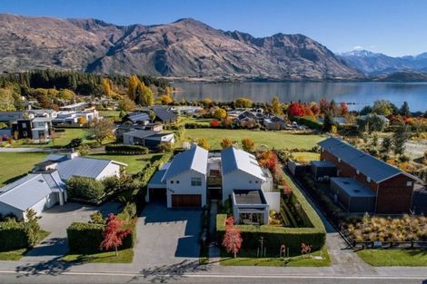 Photo of property in 166 Beacon Point Road, Wanaka, 9305