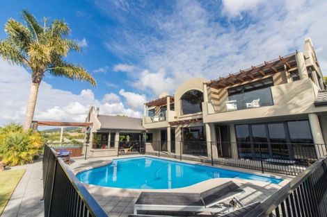 Photo of property in 300 Waitaha Road, Welcome Bay, Tauranga, 3112